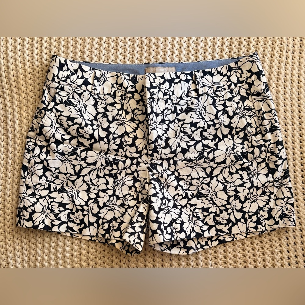 Banana Republic Hampton Fit Shorts